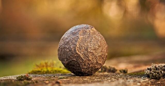 Grounding: Connettersi alla Terra per Ridurre l’Infiammazione