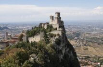 L’Astaxantina: Il Più Potente Antiossidante Marino per Pelle e Occhi