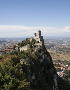L’Astaxantina: Il Più Potente Antiossidante Marino per Pelle e Occhi